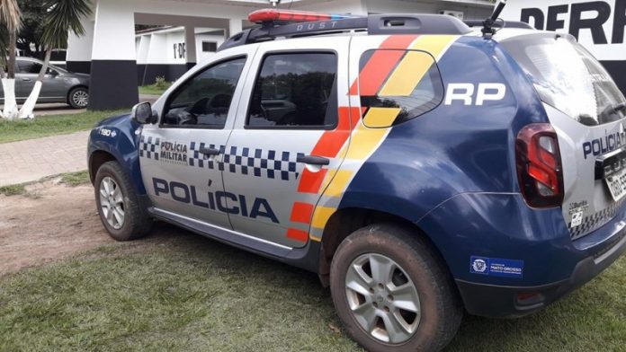 Policial à paisana dispara contra assaltantes, mas é baleado