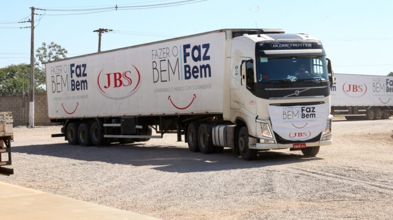 DOAÇÃO DA JBS CHEGA A JUARA-MT