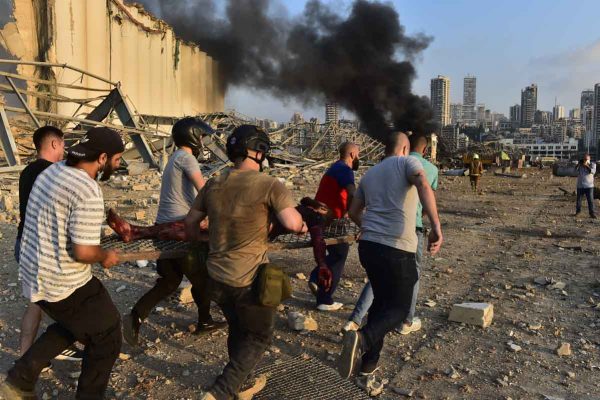 Mortes em Beirute sobem; 300 mil estão desabrigados após explosão