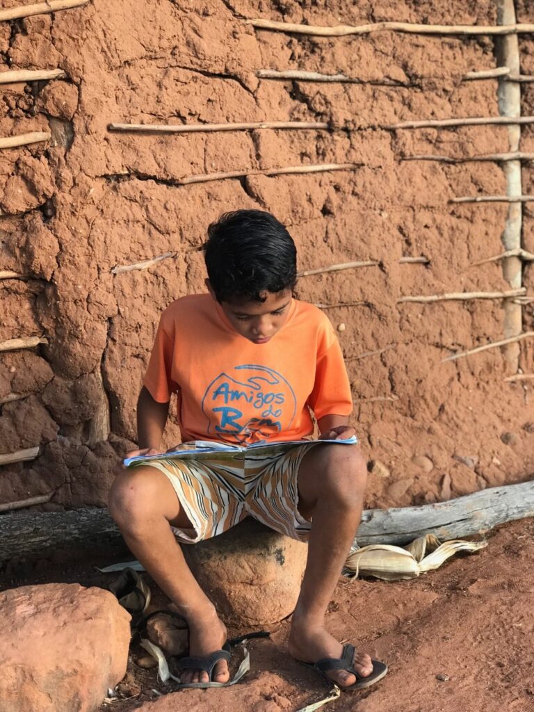 Sem internet, merenda e lugar para estudar: veja obstáculos do ensino à distância na rede pública durante a pandemia de Covid-19