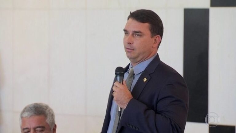 Flávio Bolsonaro diz que foi diagnosticado com a Covid-19