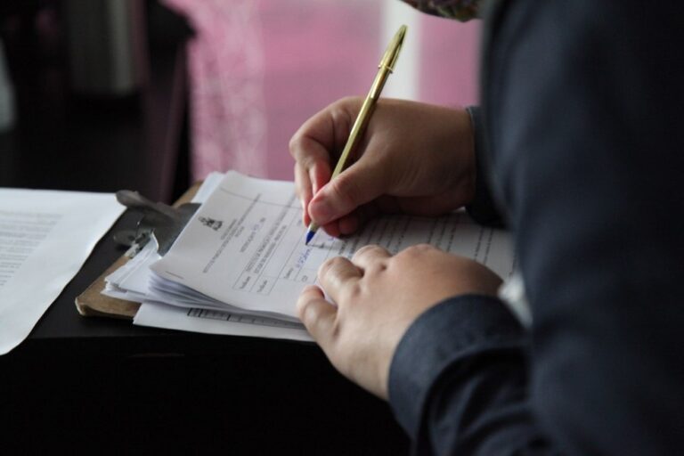 Descontos nas mensalidades escolares ajudam a frear inflação em agosto