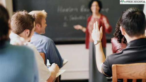 “Foi um reencontro com minha verdadeira vocação”, diz advogada ao retomar a carreira de professora