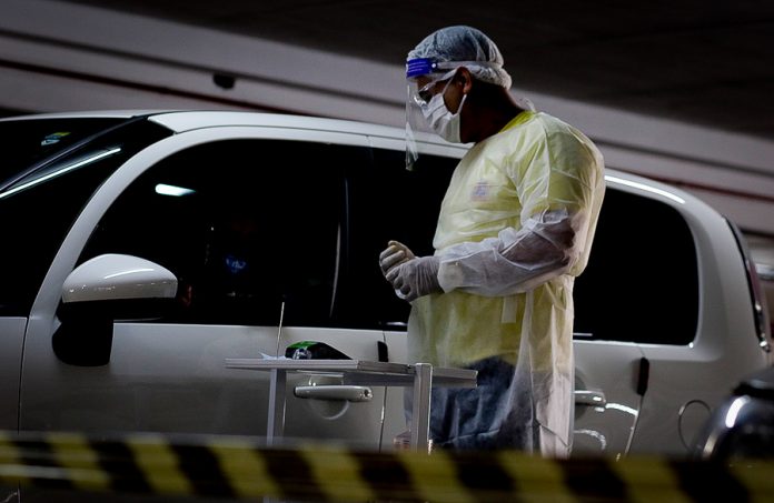 Governo federal vai repassar R$ 396 milhões para municípios monitorarem pacientes com Covid