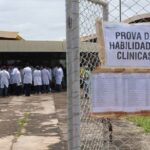 médicos-prova-Revalida-696×461