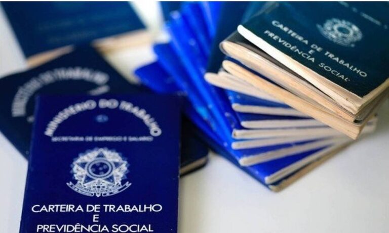 Trabalhadores podem ter 13º reduzido pela metade com suspensão de contrato