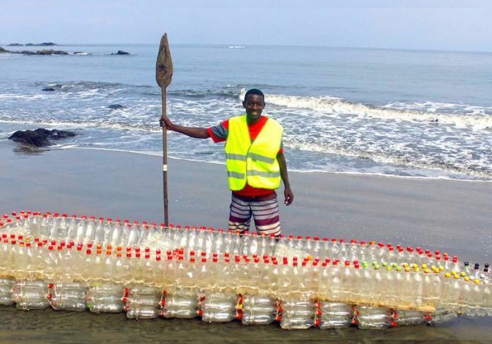 Canoas de garrafas pet ajudam pescadores carentes