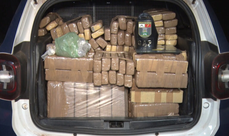 Militares apreendem mais de 300 kg de entorpecentes durante operação Ordem Pública