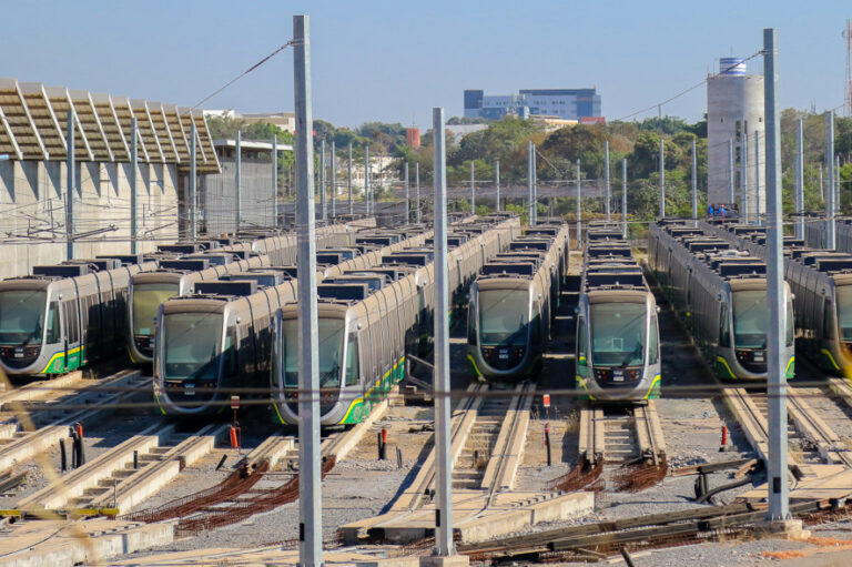 MANOBRA “ESCANTEIA” MUNICÍPIOS – Em decreto, Emanuel garante que decidirá sozinho sobre VLT/BRT