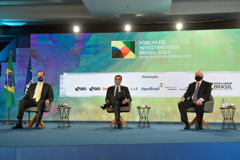 MT apresenta projeto de construção de mini usinas para geração de energia em fórum internacional de atração de investimentos
