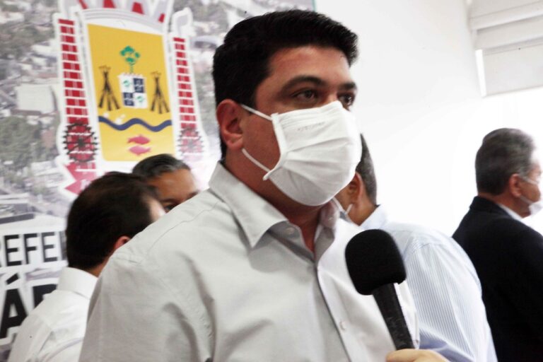 KALIL ANUNCIA PROCESSO SELETIVO PARA 60 VAGAS E PAGAMENTO DE SALÁRIO DE JUNHO