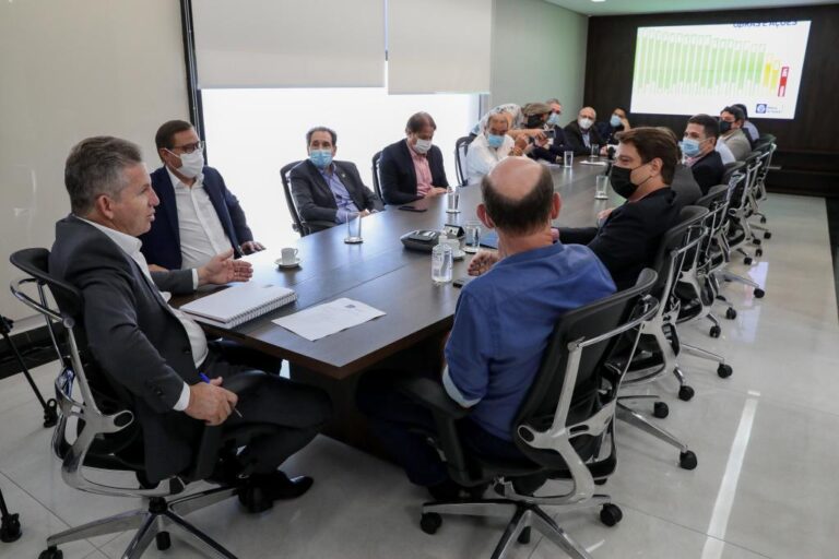 Governador vai encaminhar proposta ao Confaz para manter congelamento de ICMS