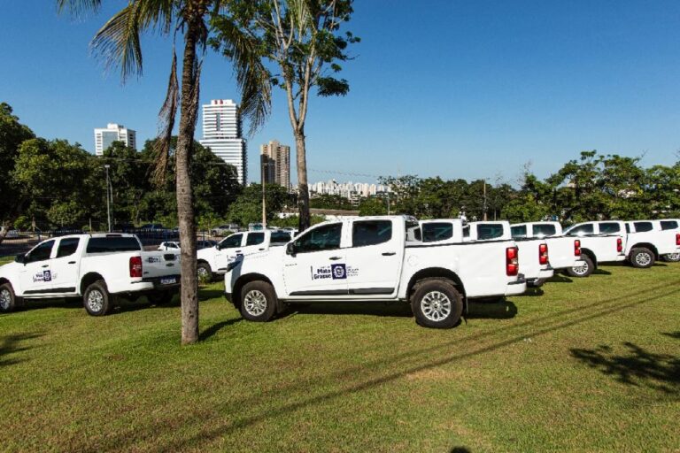 Governo entrega 25 novos carros para unidades de saúde da SES