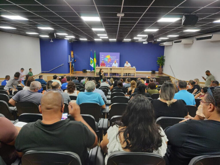 Seduc promove encontro com diretores regionais e gestores de escolas da rede estadual