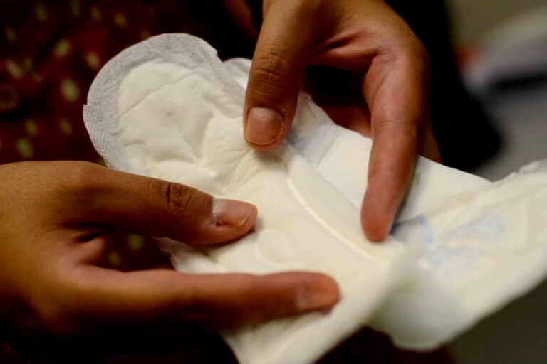 Diamantino regulamenta distribuição de absorventes higiênicos à alunas da rede pública de ensino