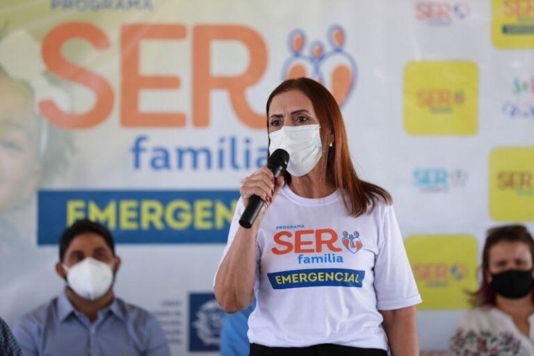 Secretária de Assistência Social fala sobre a entrega dos novos cartões do Ser Família Emergencial