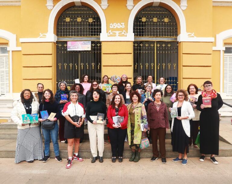 Foto histórica celebra avanços da participação feminina no campo literário de Mato Grosso