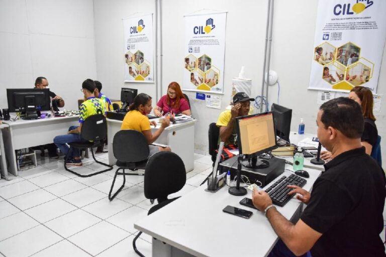 Central de Interpretação de Libras atende pessoas surdas por agendamento