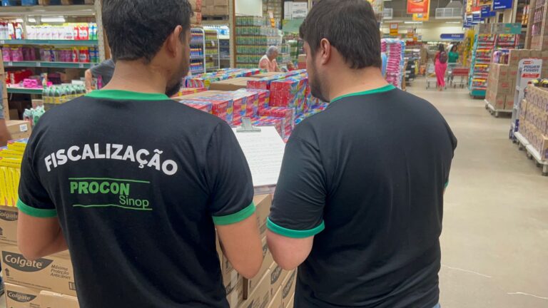 Procon de Sinop fiscaliza supermercados atacadistas e orienta sobre direitos do consumidor