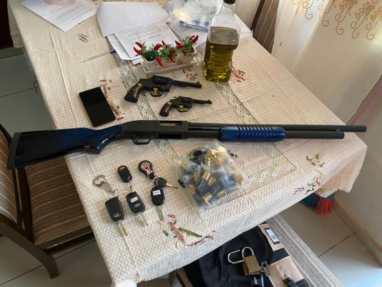 Duas pessoas são presas em operação de combate a grupo que transportava droga em meio a tripas animais no oeste do Paraná