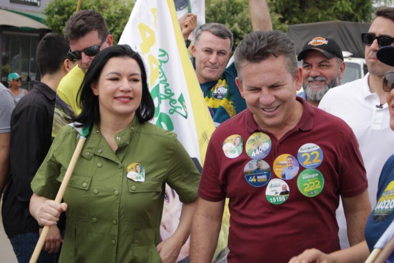 Candidata a deputada federal cumpre agenda em carreatas ao lado de Mauro e Wellington