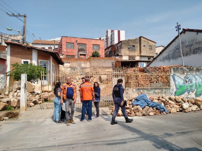Obra é embargada por suspeita de garimpo ilegal no Centro Histórico de Cuiabá