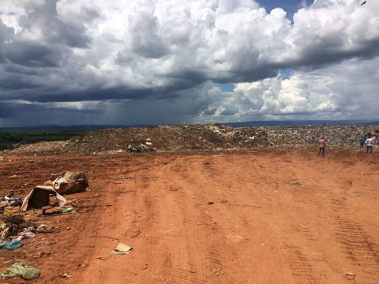 Com capacidade máxima, lixão de Cuiabá é desativado e prefeitura anuncia novo aterro sanitário