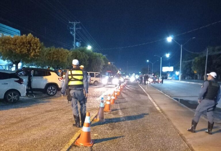Quatorze motoristas são presos por beber e dirigir em Cuiabá