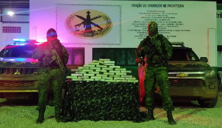 Gefron apreende carga de cocaína avaliada em R$ 2,8 milhões com adolescente