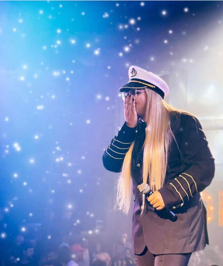 Quarta é Show: Cover oficial da Marília Mendonça se apresenta em Sinop pela primeira vez