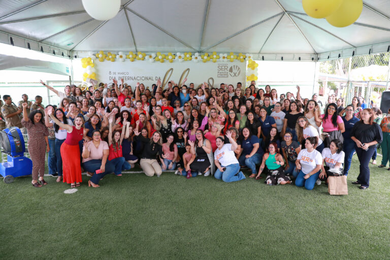 Primeira-dama de MT destaca diferença que servidoras fazem na vida da população mato-grossense