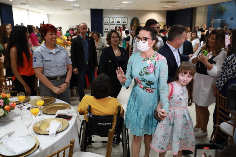 Primeira-dama de MT destaca a missão que as mulheres têm na sociedade em evento no Palácio Paiaguás