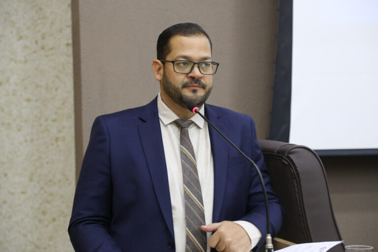Paulinho solicita 1 pediatra por plantão na UPA, mais cadeiras de soroterapia e que a UBS Maria Vindilina tenha atendimento 24 horas