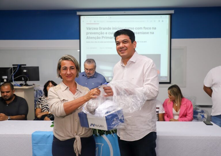 Mais saúde: Kalil anuncia mais 212 agentes de saúde em entrga de kits e materiais de proteção