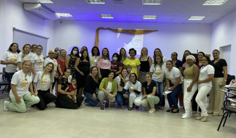 Especialistas e mães debatem sobre os desafios da amamentação