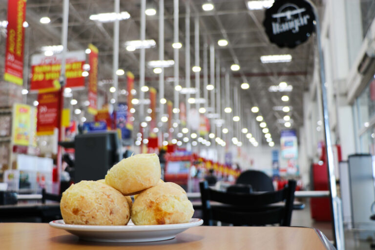 Pão de queijo: sabor e tradição na mesa dos brasileiros