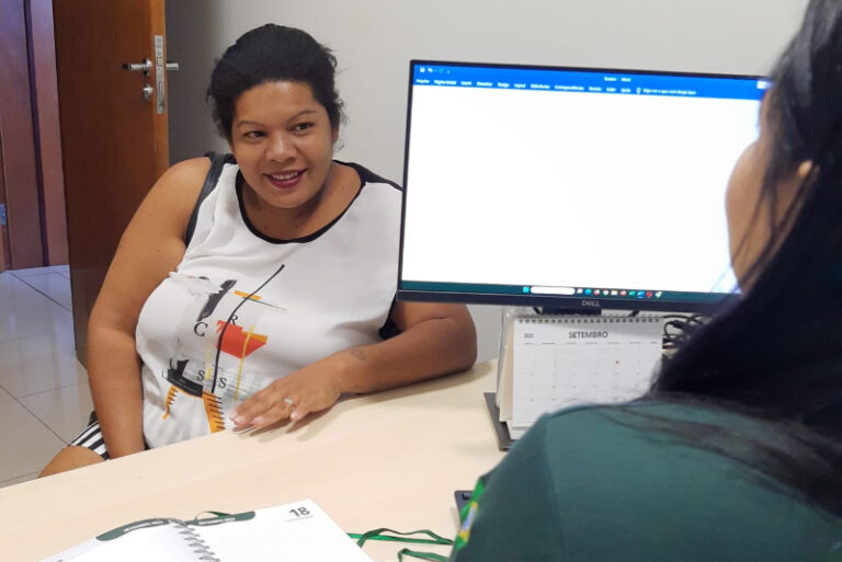 Aos 36 anos, várzea-grandense descobre quem é o seu pai biológico em mutirão da Defensoria