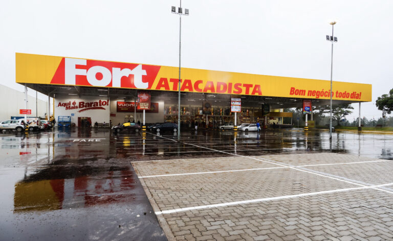 Grupo Pereira inaugura duas lojas Fort Atacadista no mesmo dia: Baixada Santista e Viamão
