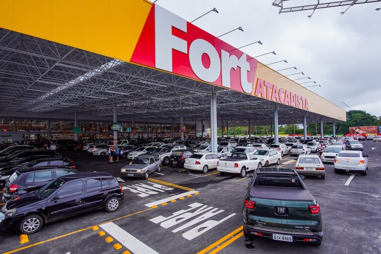Fort Atacadista premia cem clientes na campanha “Compra Fort que dá sorte