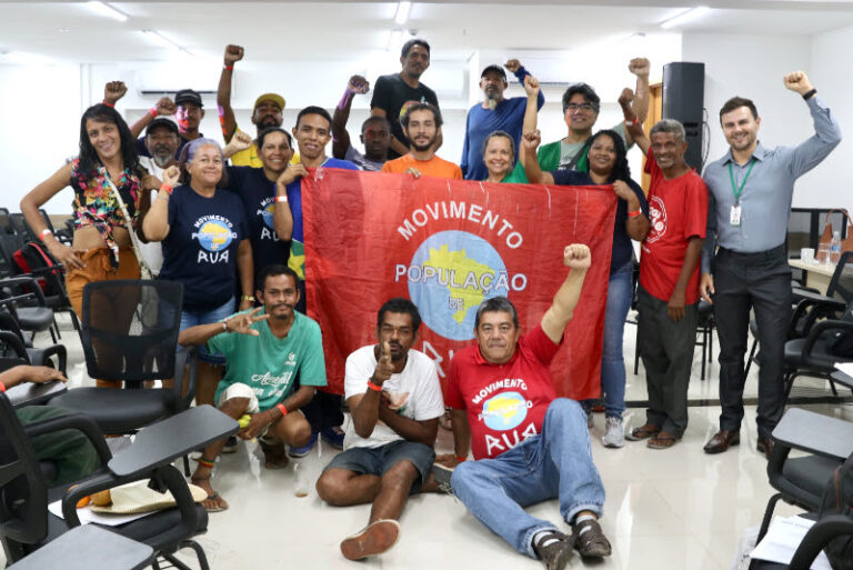 Pessoas em situação de rua recebem educação em direitos e formação em “ruologia” pela Defensoria e Escola Superior do órgão