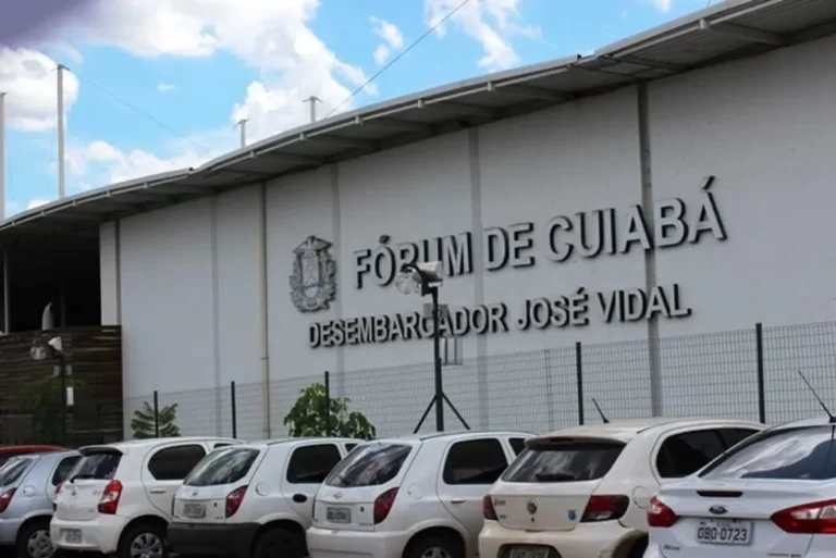 Mulher recebe R$25 mil depois de tirar siso e sofrer paralisia facial em MT