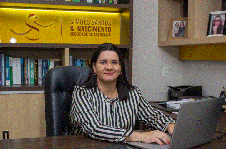Advogada publica pesquisa científica sobre Crescimento Econômico e Exportações de MT em Encontro Latino-Americano