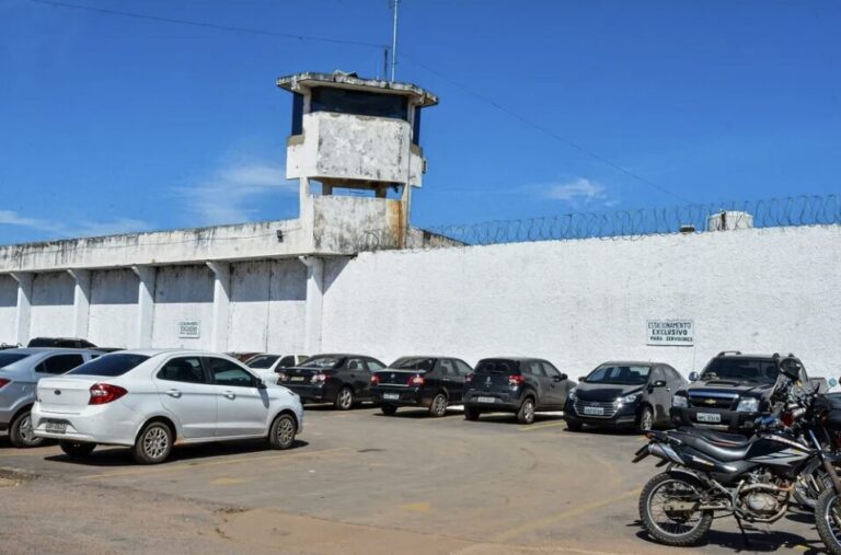 Celulares e drogas são apreendidos dentro da maior penitenciária de MT