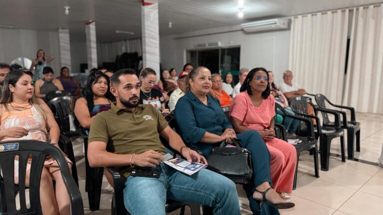 Gisela Simona  cruza o Araguaia e mostra que mandato precisa de ouvir para propor