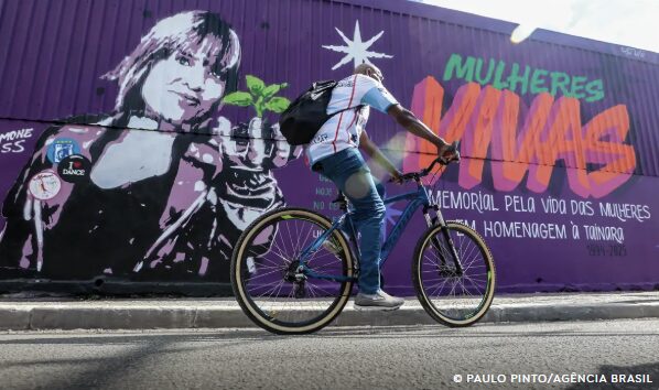 Ato contra feminicídio inaugura mural em homenagem a Tainara em SP